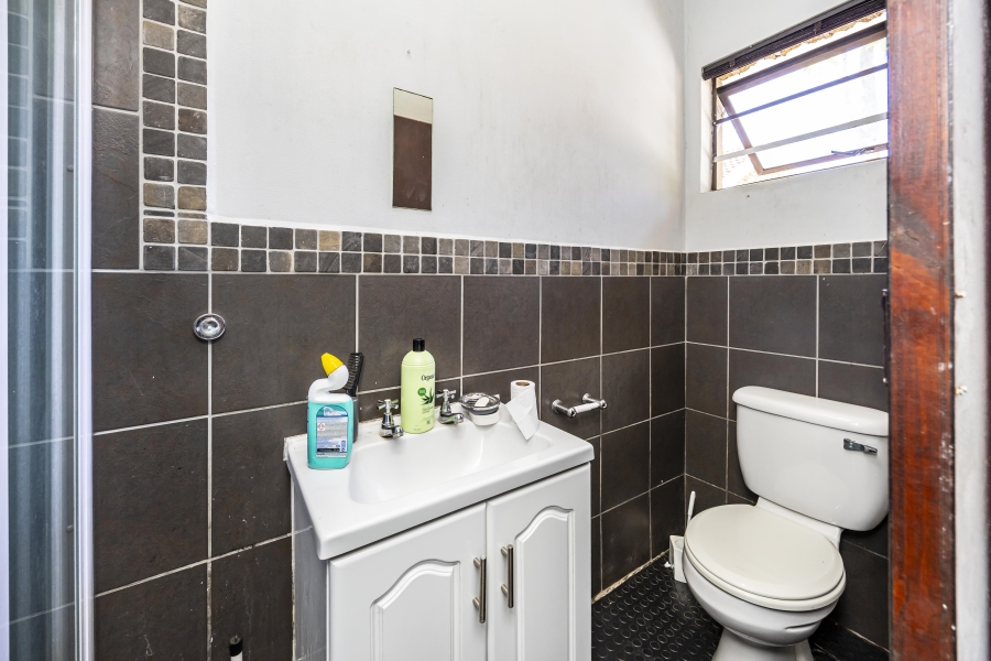 4 Bedroom Property for Sale in Nahoon Valley Park Eastern Cape